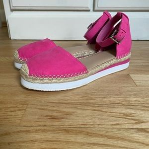 🦄 Crown and Ivy Pink Espadrille Sneakers 10